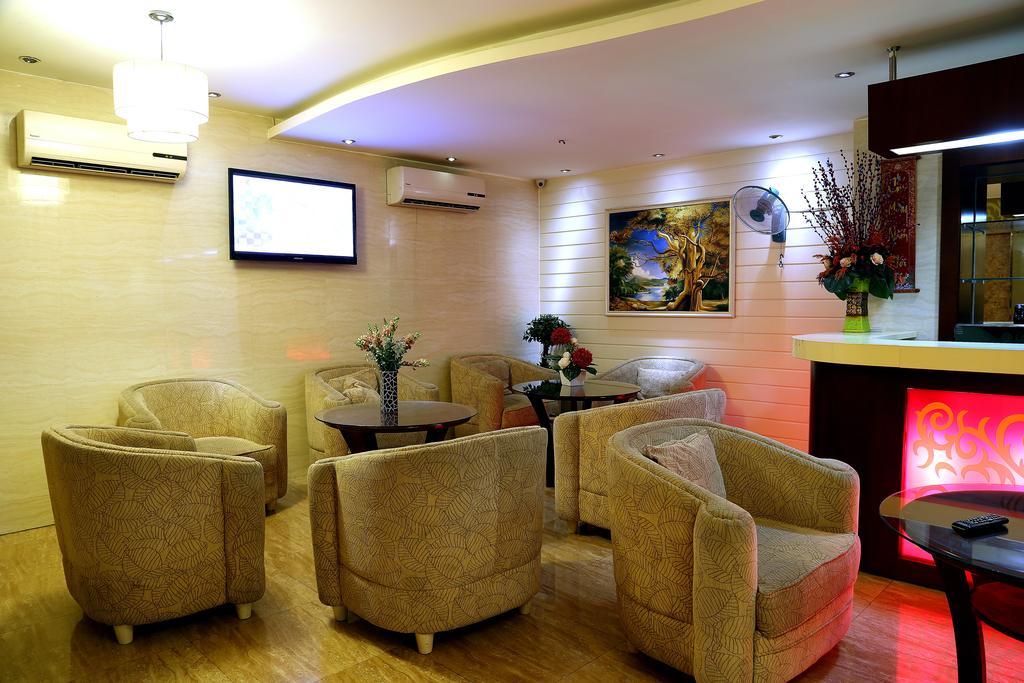 Khách sạn Boss Group - Regal 2*