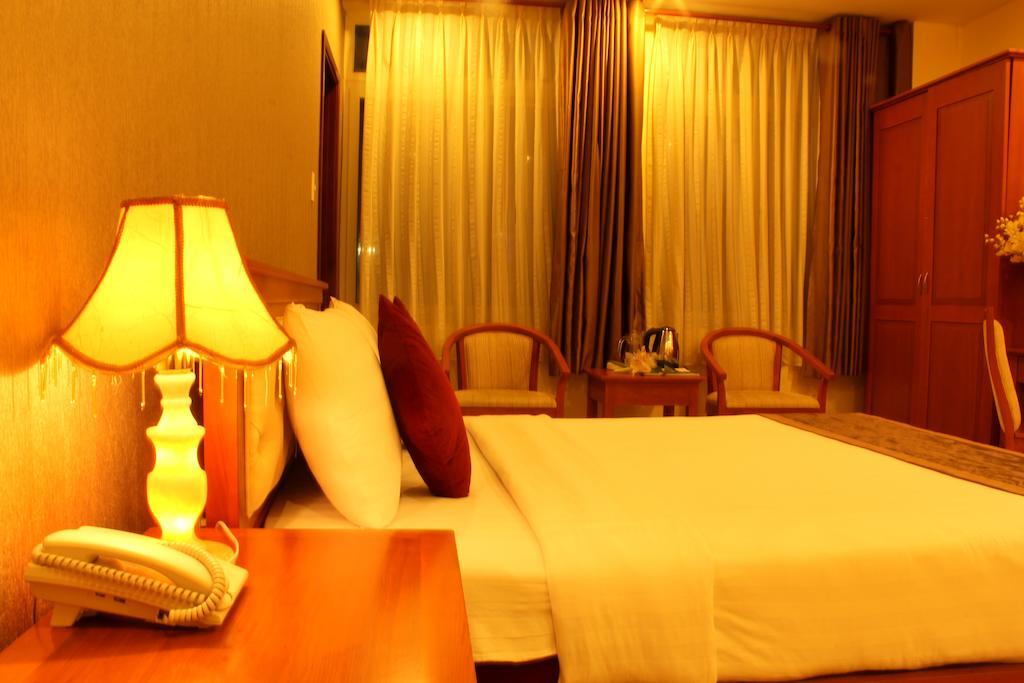 Khách sạn Boss Group - Regal TP. Hồ Chí Minh