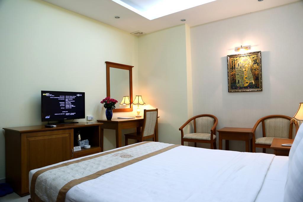 Boss Group - Regal Hotel 2*